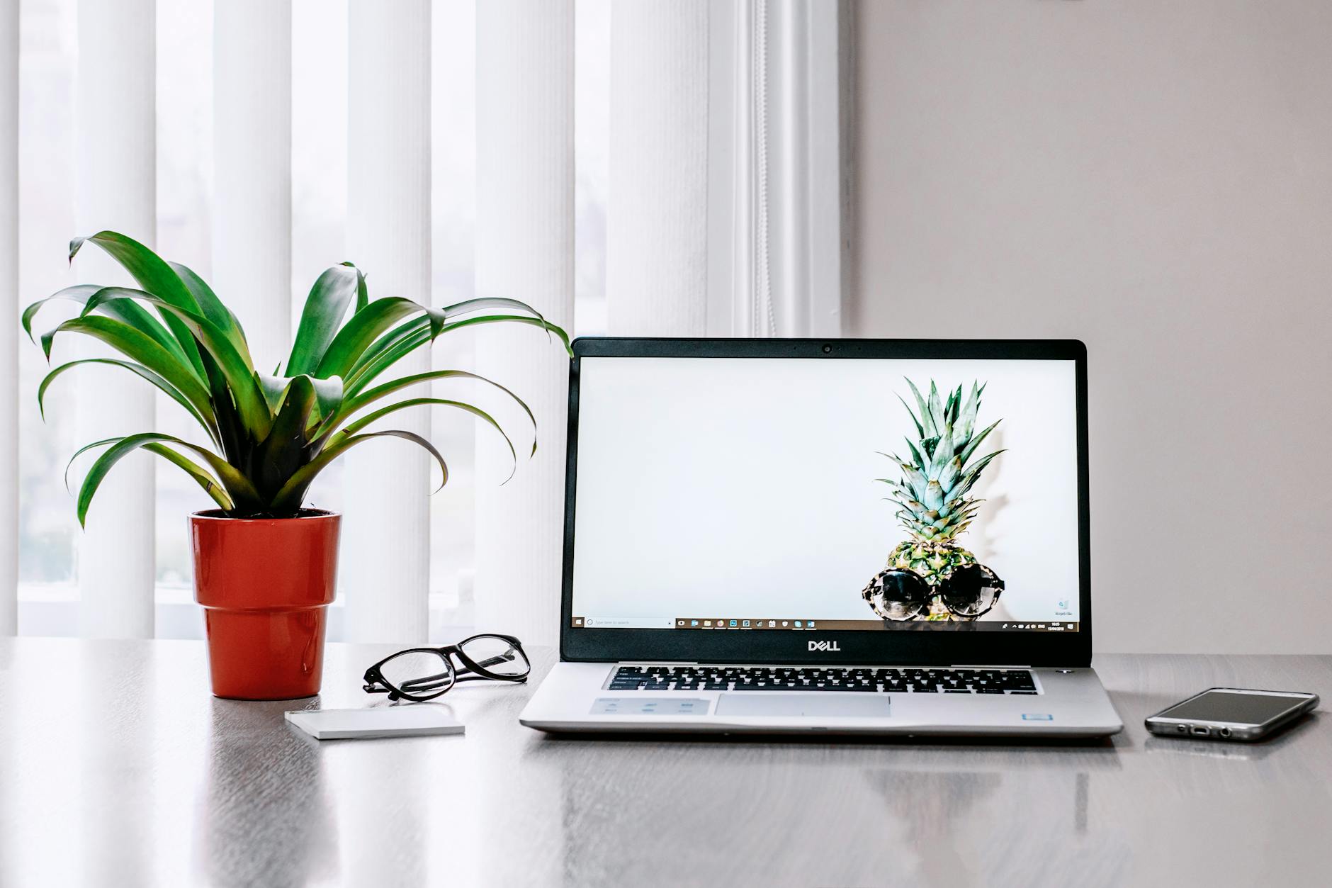 Best Laptops for College: Features and Budget Tips